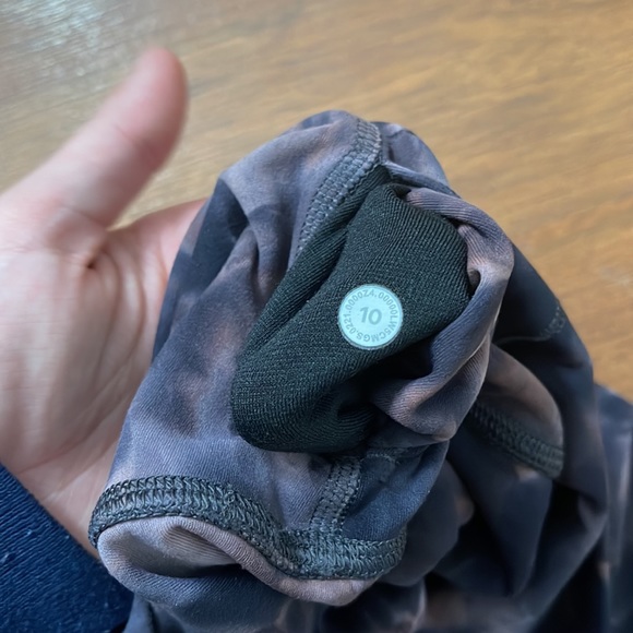 Lulu lemon align diamond dye - Picture 3 of 3